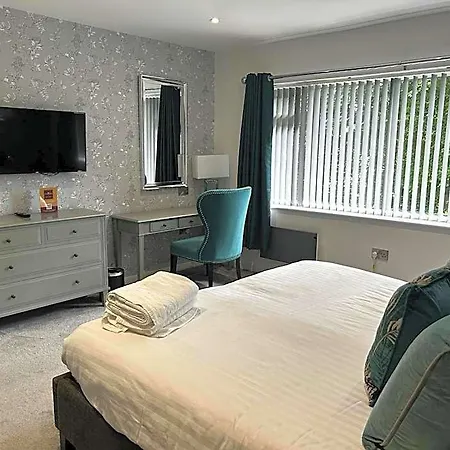Netherwood & 3*